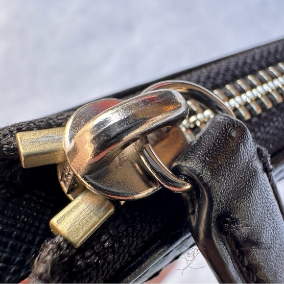 Coach Zip Wallet Signature Jacquard Black Size 8"x4" - Picture 8 of 10